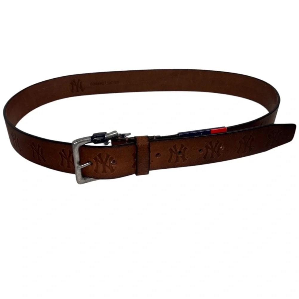 New York Yankees Brown Leather Belt Logo Embossed Size XL Officially Licensed